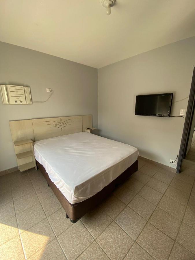 Apartamento Com Estacionamento, Wi-Fi, Ar Condicionado A 300 Metros Da Praia Da Enseada No Guaruja. Exterior photo